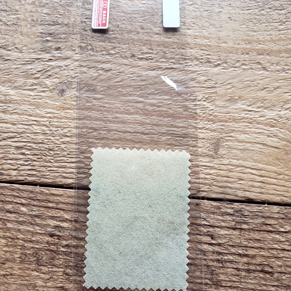 Samsung S5 Case & Tempered Glass Bundle - Picture 6 of 7